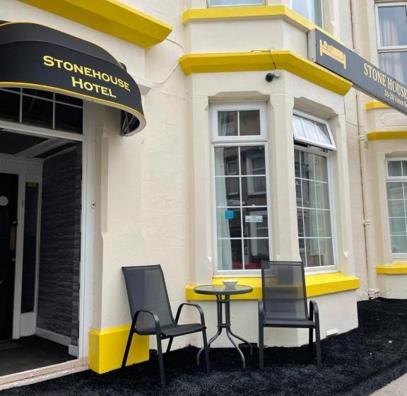 هتل The Stone House