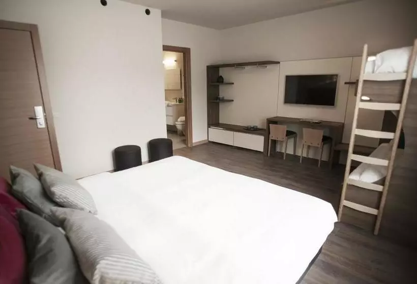 هتل Antwerp Inn