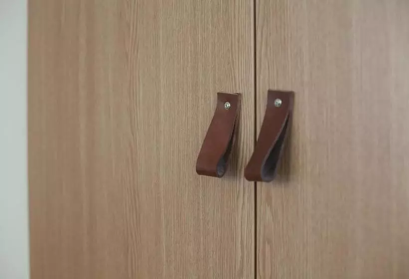 هتل Antwerp Inn