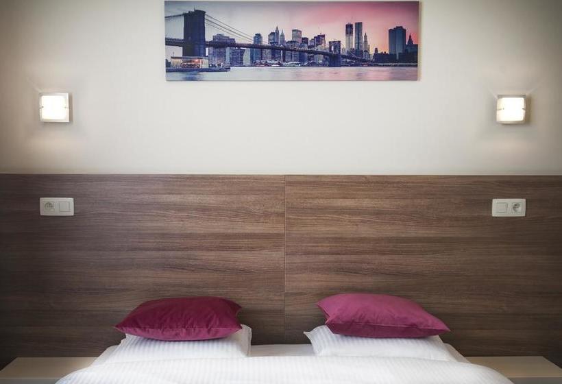 هتل Antwerp Inn