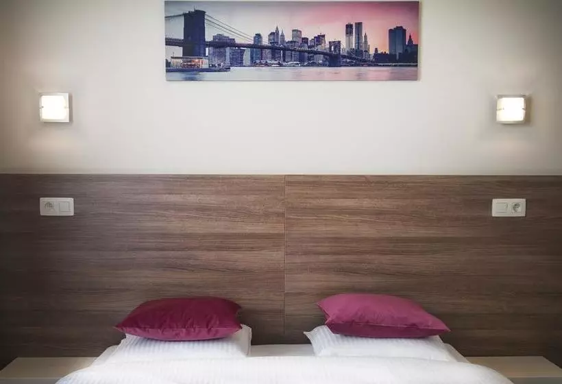 هتل Antwerp Inn