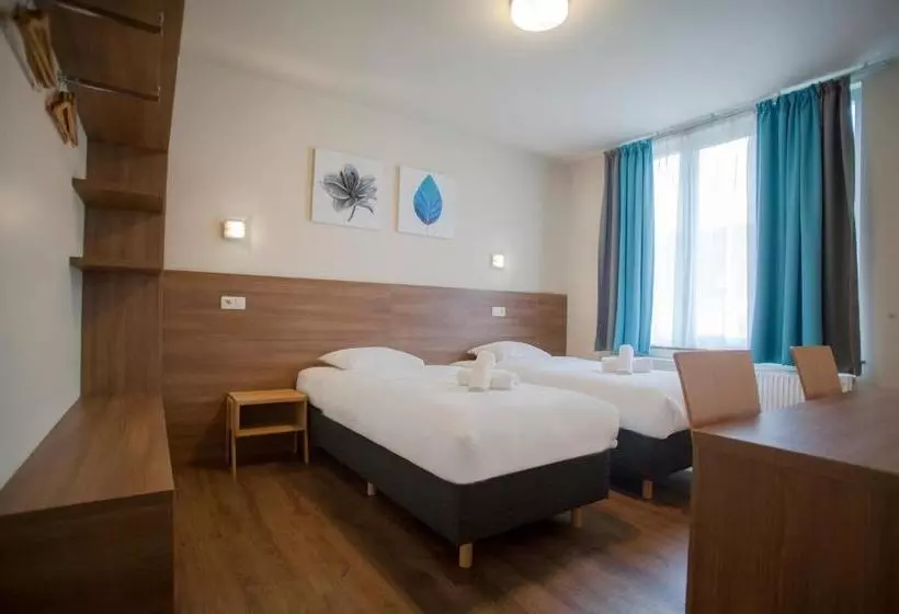 هتل Antwerp Inn