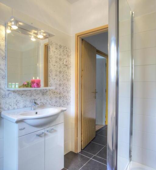 Gina Bed & Breakfast