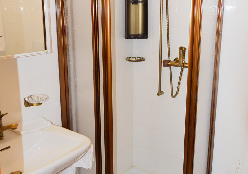 호텔 Chesa Trais Dschembras