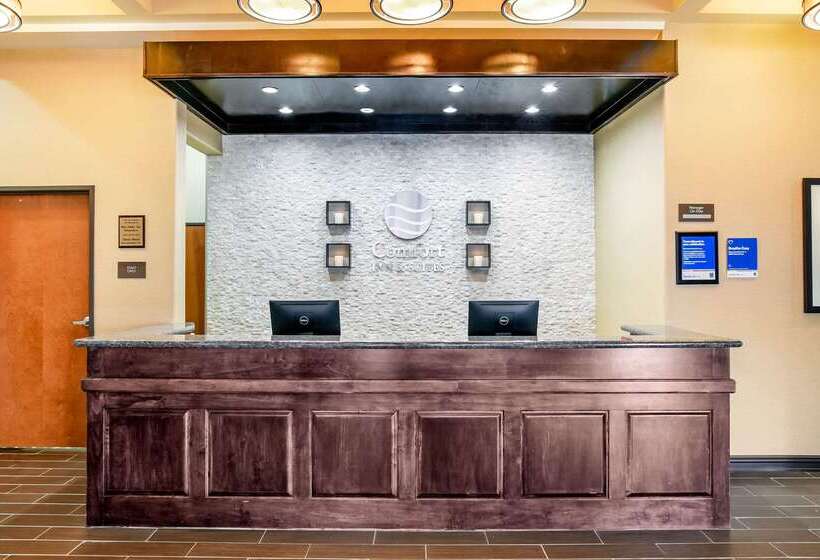 בית מלון כפרי Comfort Inn & Suites Independence