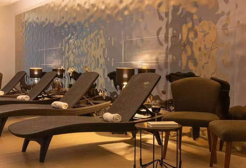 ホテル Doubletree By Hilton Mazatlan