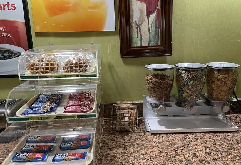 Hotelli Econo Lodge Huntington   Barboursville University Area