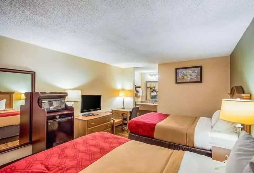 Hotelli Econo Lodge Huntington   Barboursville University Area