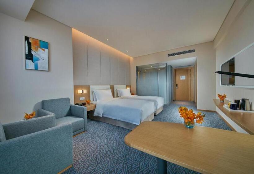 Отель Holiday Inn Express Nantong Textile City, An Ihg