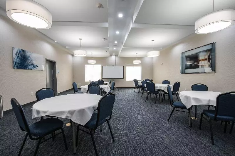 ホテル Holiday Inn Express & Suites Houston   Hobby Airport Area, An Ihg