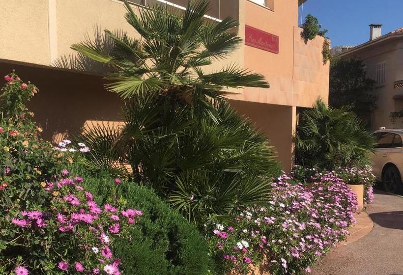 ホテル Les Pins Maritimes