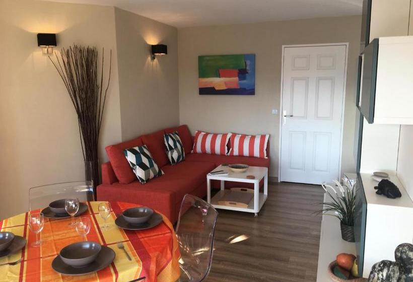 ホテル Les Pins Maritimes