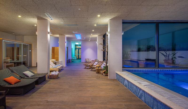 فندق Ola  Adults Only