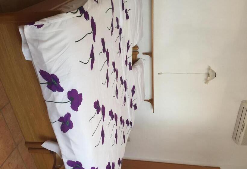 Vera Bed And Breakfast