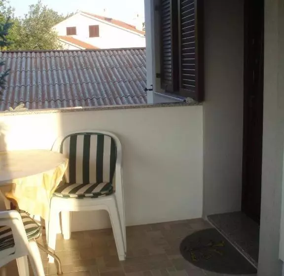 Retkeilymaja Guest House Lidija