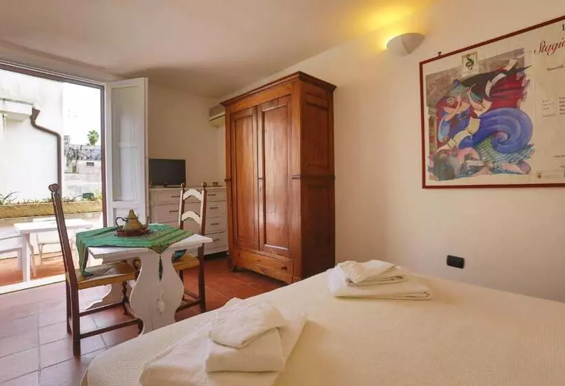 تختخواب و صبحانه Chiesa Greca Suites   Lecce Selection