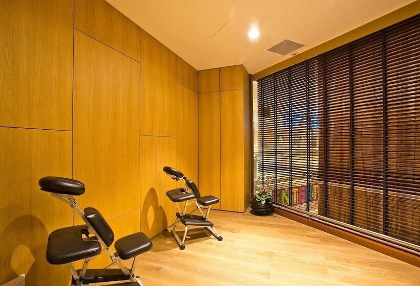 هتل Ambassador Transit Lounge Singapore T2