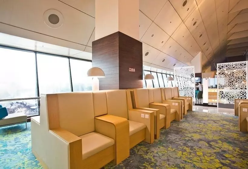 هتل Ambassador Transit Lounge Singapore T2