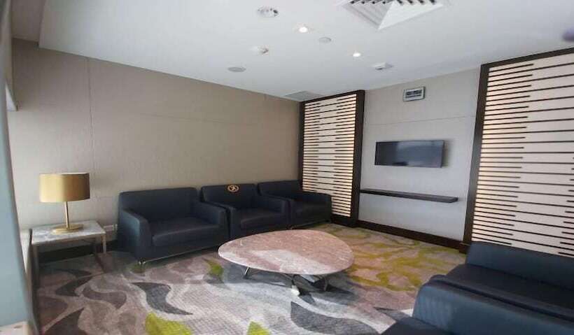هتل Ambassador Transit Lounge Singapore T3