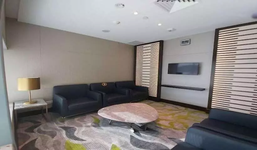 هتل Ambassador Transit Lounge Singapore T3