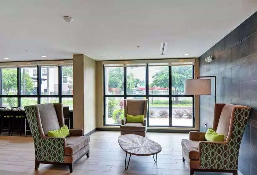 ホテル Home2 Suites By Hilton Pensacola I10 At North Davis Hwy