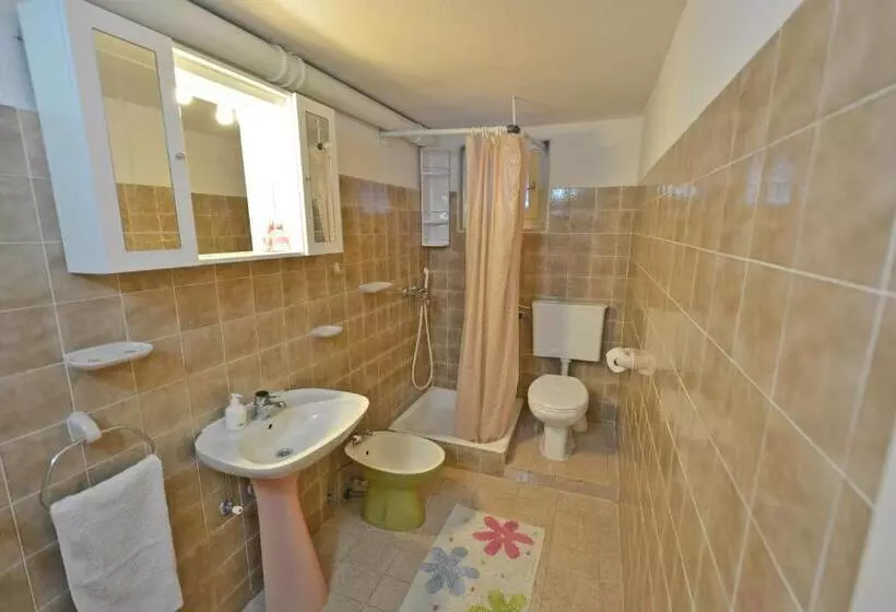 Hotelli Guest House Sunce, Traveler S Choice Best Panoramic View, Supetar Island Brac