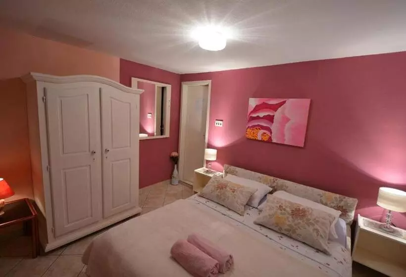 Hotelli Guest House Sunce, Traveler S Choice Best Panoramic View, Supetar Island Brac