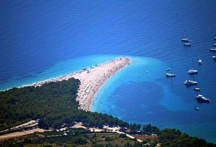 Hotelli Guest House Sunce, Traveler S Choice Best Panoramic View, Supetar Island Brac