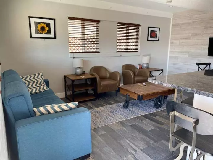 ホテル The Flagstone Boutique Inn & Suites