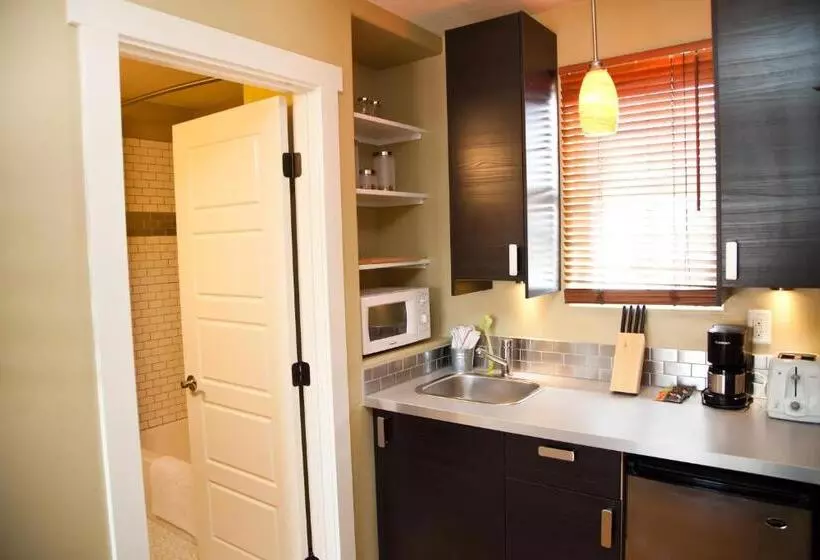 ホテル The Flagstone Boutique Inn & Suites