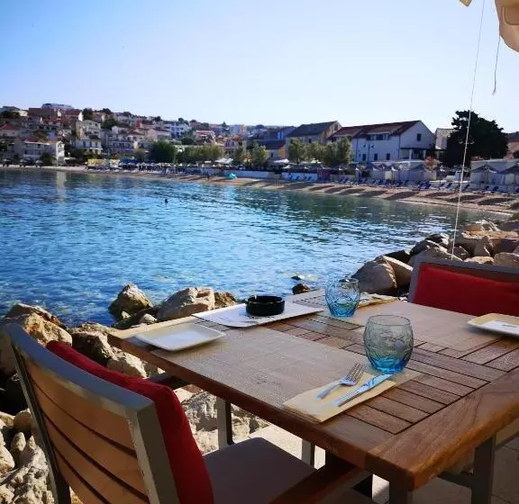 Majatalo Guest House Adria