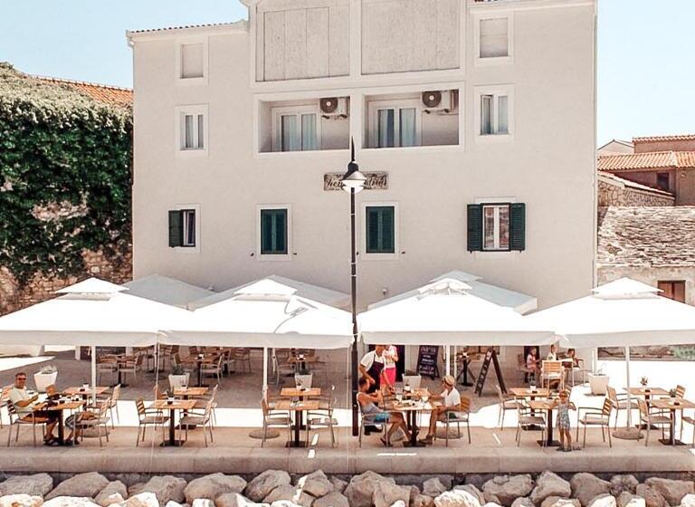 פנסיון Guest House Adria