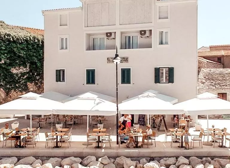 Majatalo Guest House Adria
