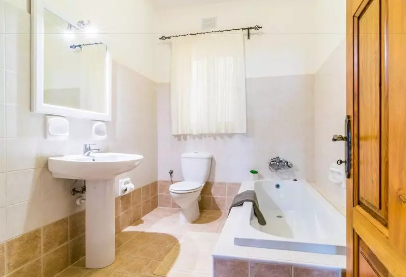 Ta Frenc Apartments
