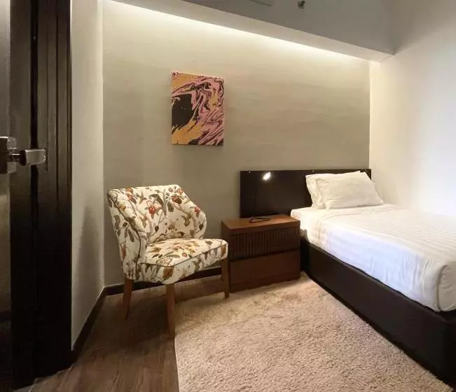 Tropics Eight Suites