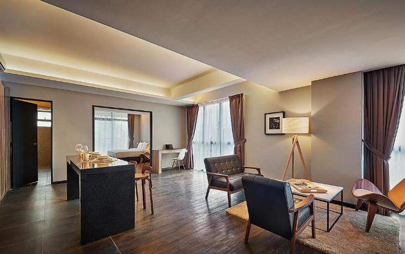 Tropics Eight Suites