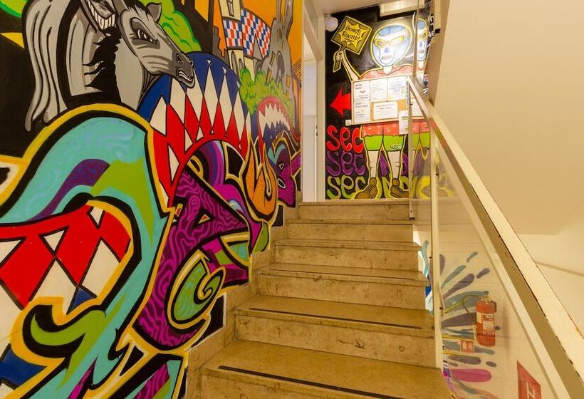 Whole Wide World Hostel