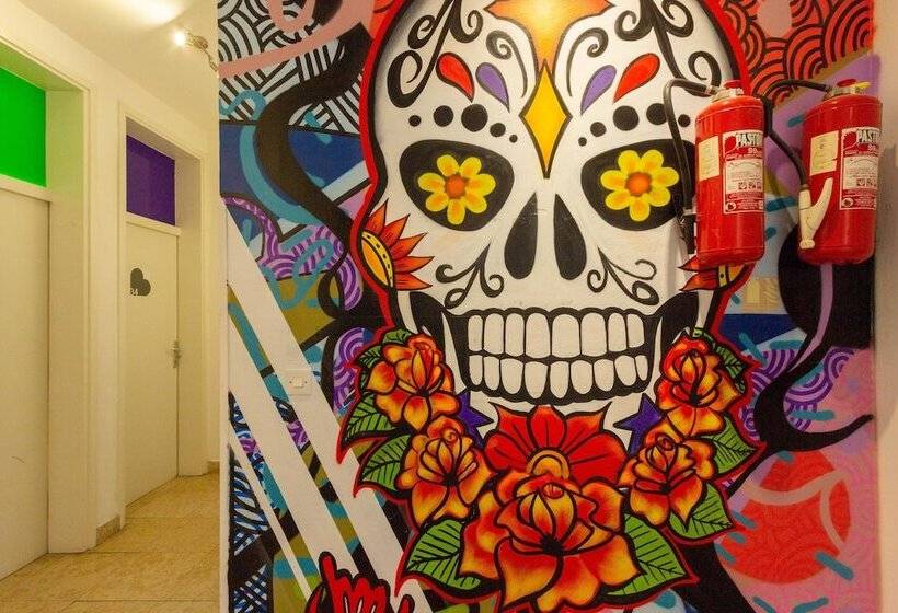 Whole Wide World Hostel