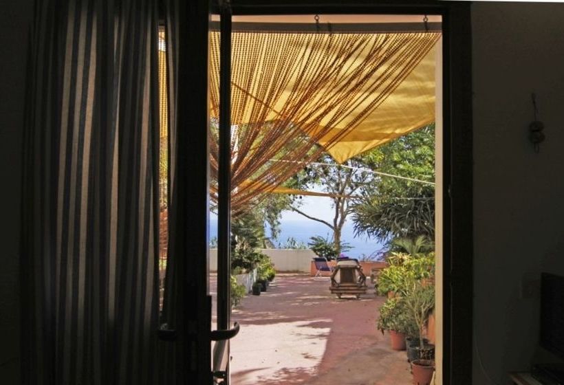 I Dammusi Di Punta Karace