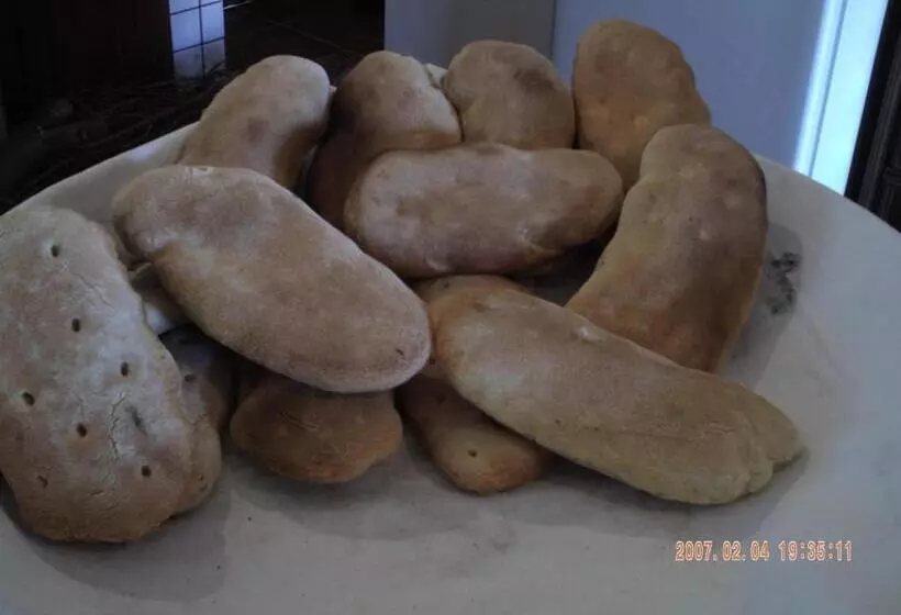 Hotelli Agriturismo Cuile De Molino