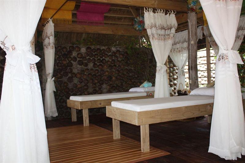 酒店 Bohol Bee Farm