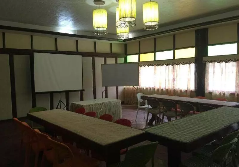 Hotelli Bohol Bee Farm