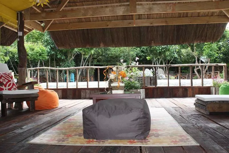 Hotelli Bohol Bee Farm