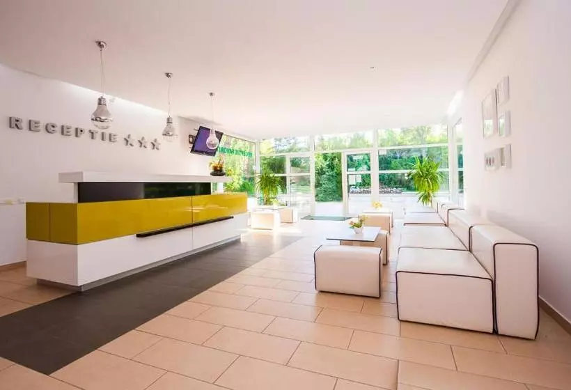 Hotel Favorit