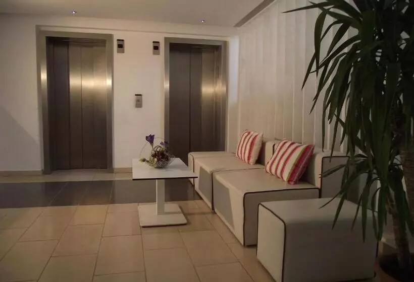 Hotel Favorit