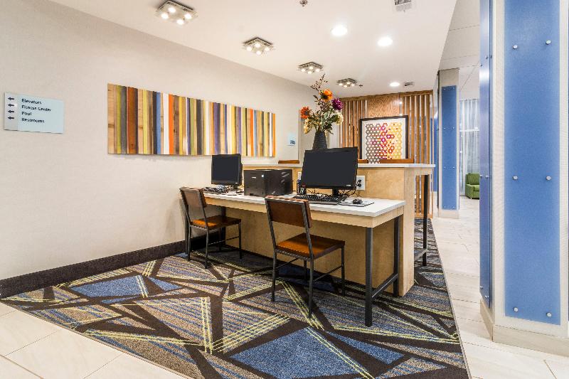 Отель Holiday Inn Express   Villa Rica, An Ihg