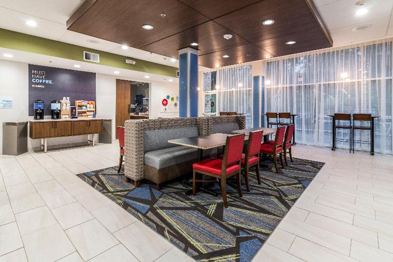Отель Holiday Inn Express   Villa Rica, An Ihg