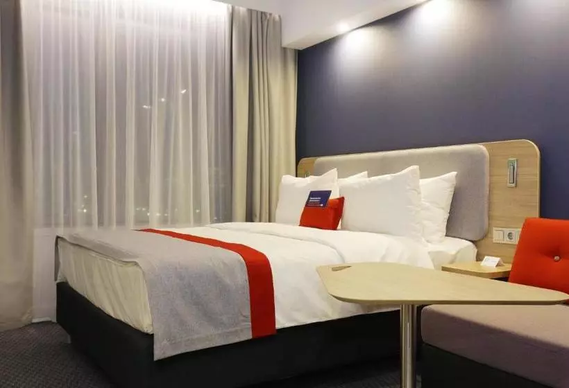 ホテル Holiday Inn Express Moscow Paveletskaya, An Ihg