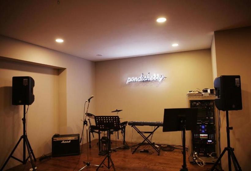 ホテル Palgong Emillia