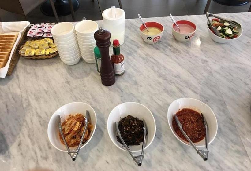 ホテル Palgong Emillia